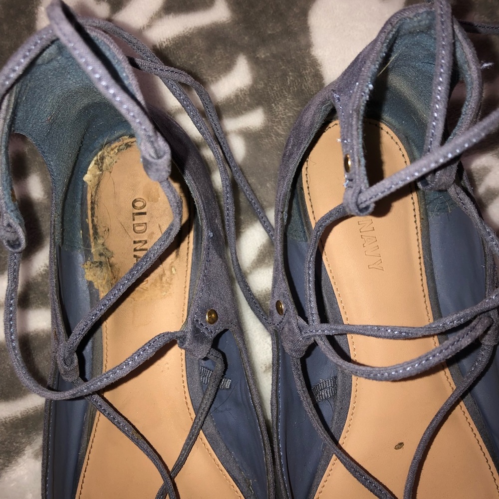 OLD NAVY LACE UP FLATS 7.5 - Picture 3 of 4